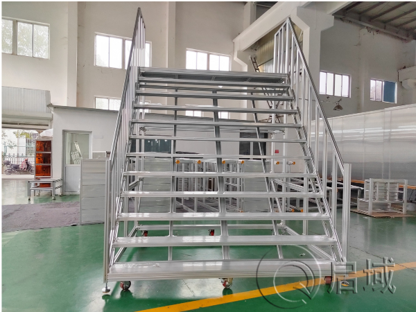铝型材斜步梯