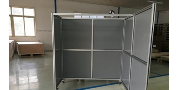 铝型材护栏可以安装脚轮吗？