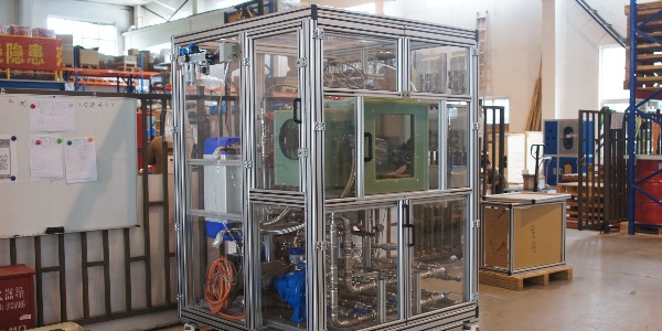 为什么机械设备需安装铝型材防护罩？