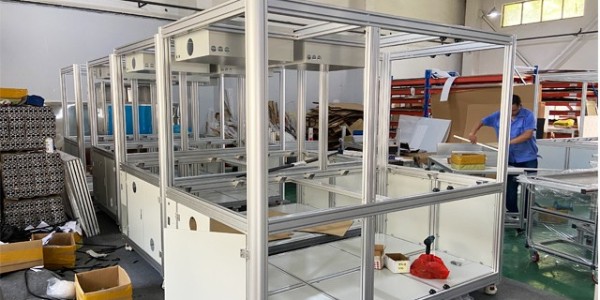 铝型材外罩是怎样安装的？